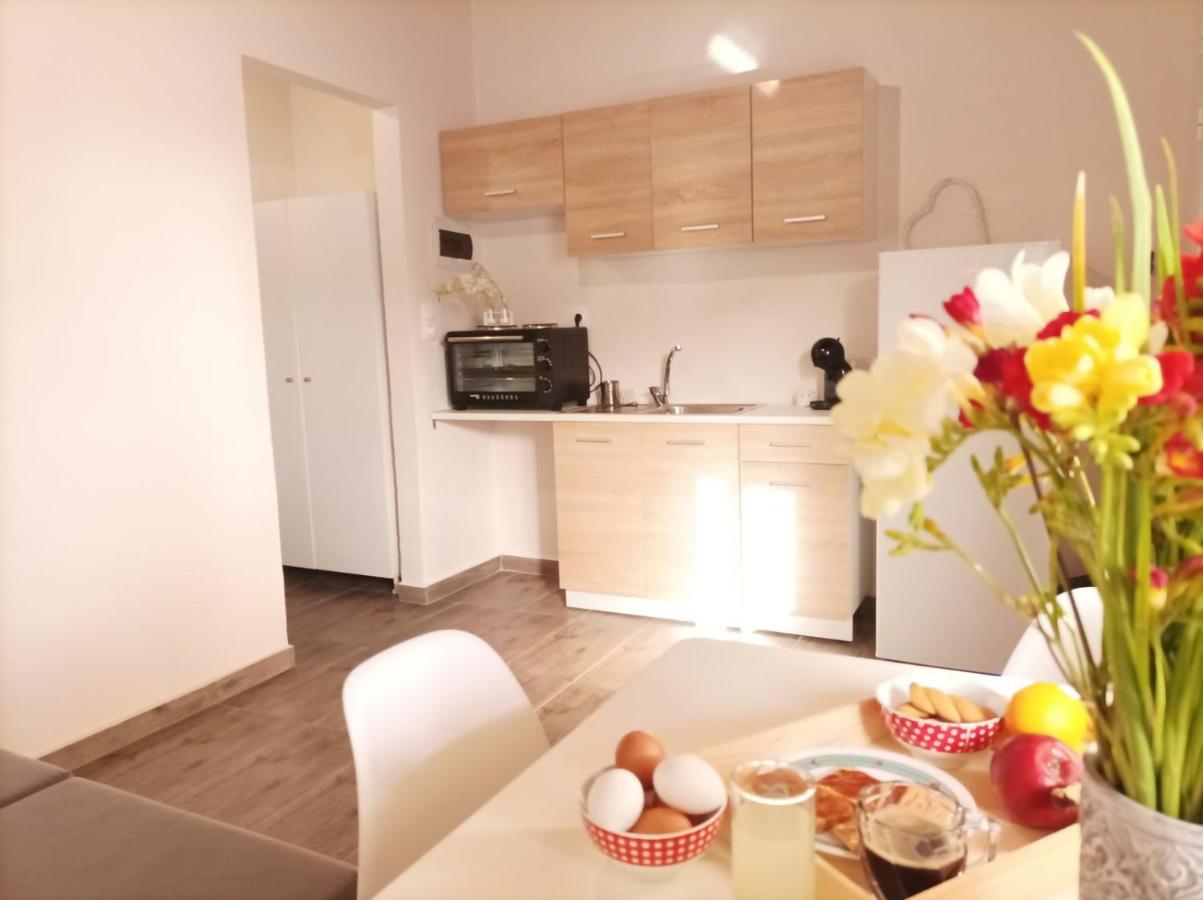 V&E'S Apartments Pigadhia  Zewnętrze zdjęcie