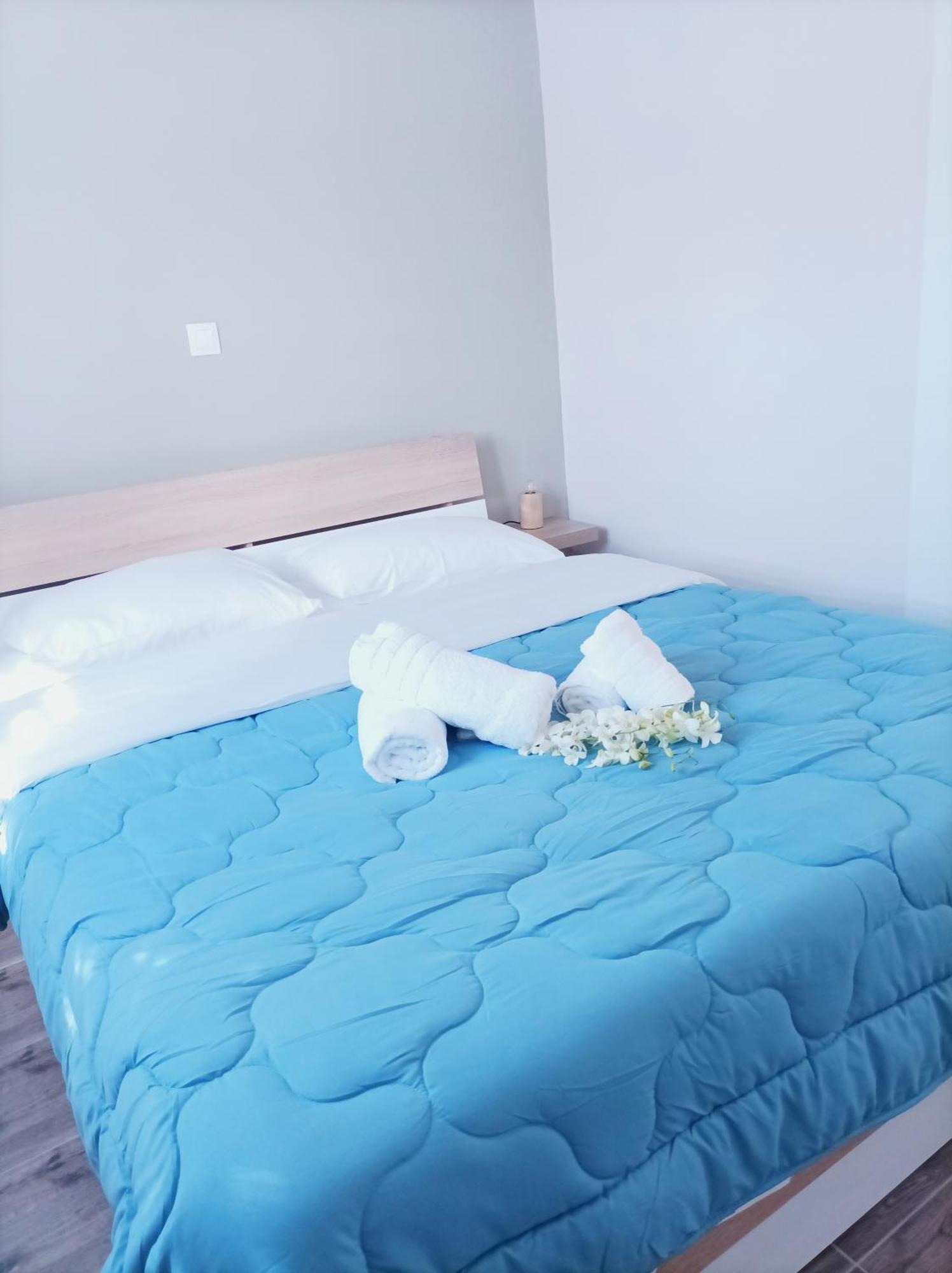 V&E'S Apartments Pigadhia  Zewnętrze zdjęcie